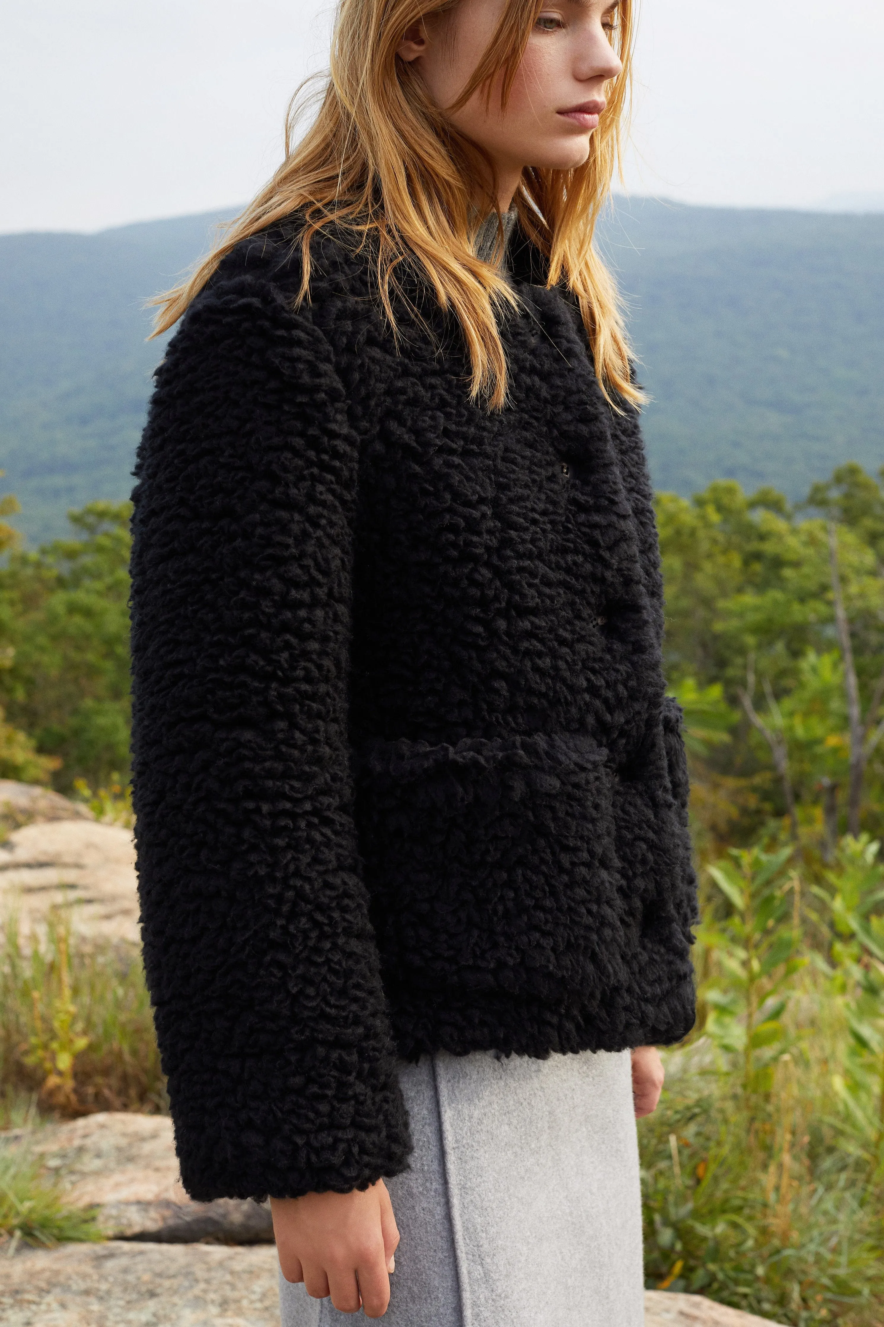Furry Cashmere Short Jacket - Black