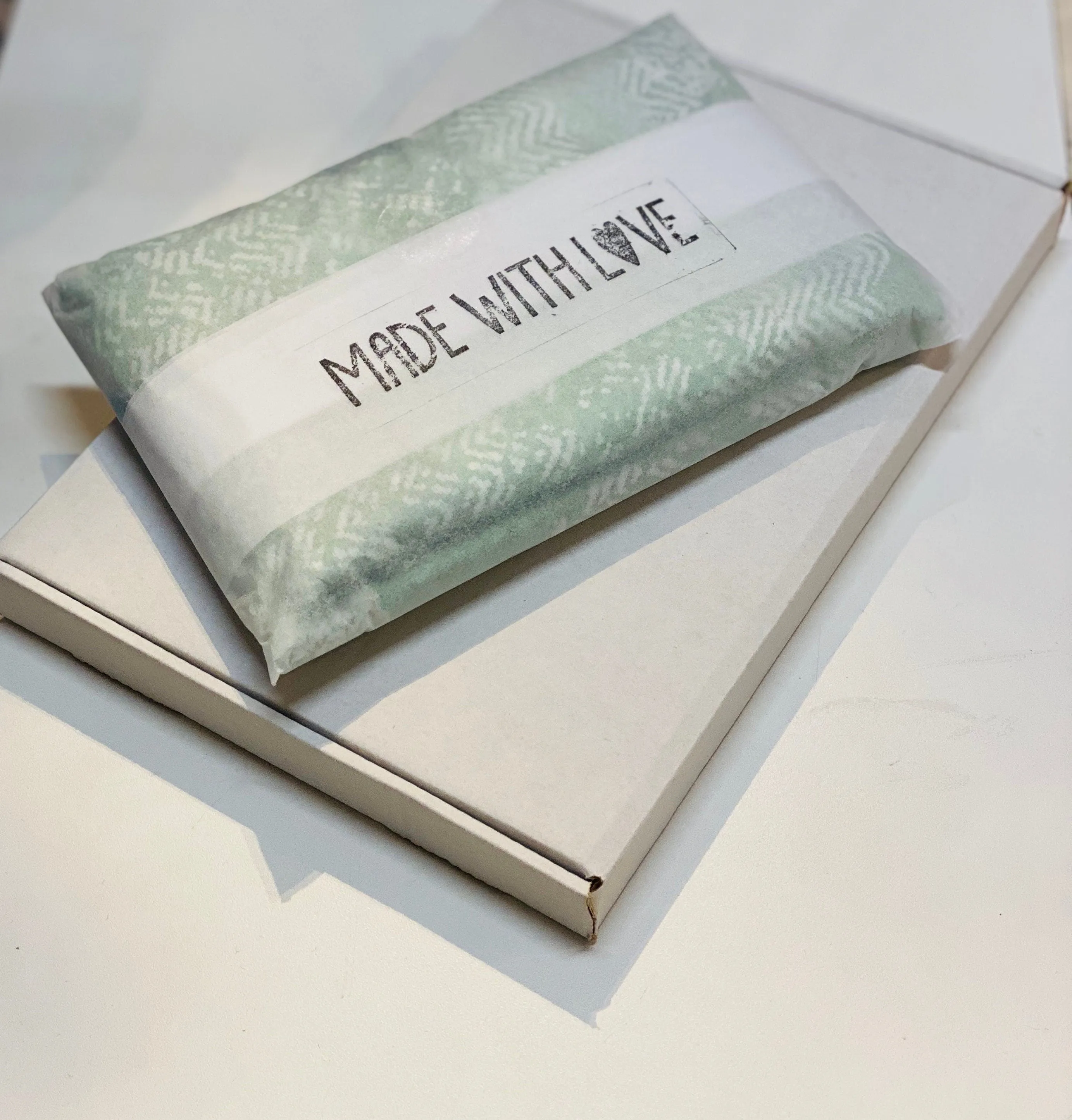 Grey Blue Organic Cotton Scarf with Eco-Friendly Retro Seamless Flowers – A Sustainable Gift for Mom, Ideal for Birthday and Christmas Celebrations